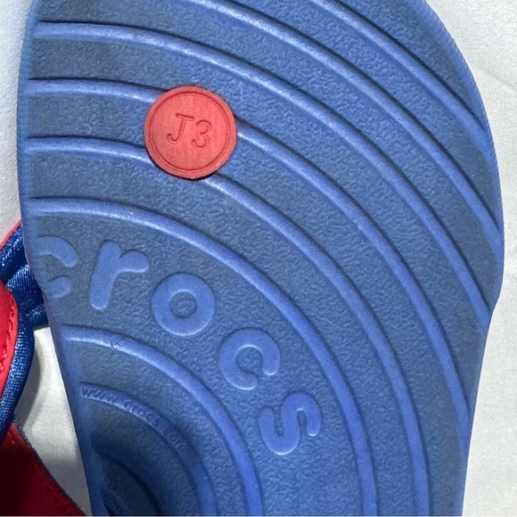 CROCS Red and Blue Flip-Flop Sandals Size 3J - Picture 5 of 5